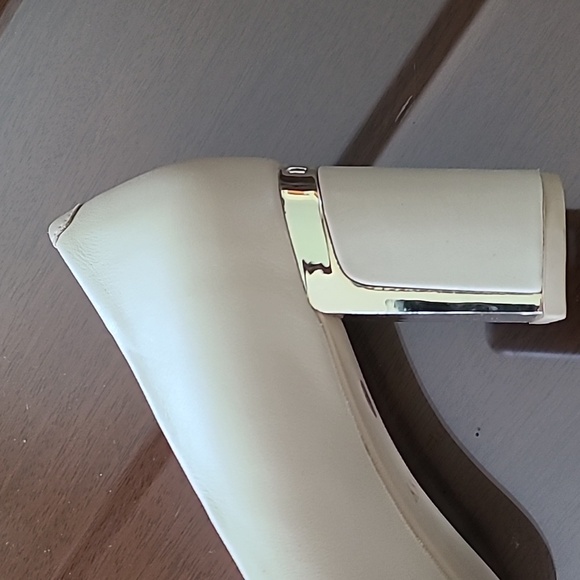 New DKNY size 6 shoes - Picture 2 of 6